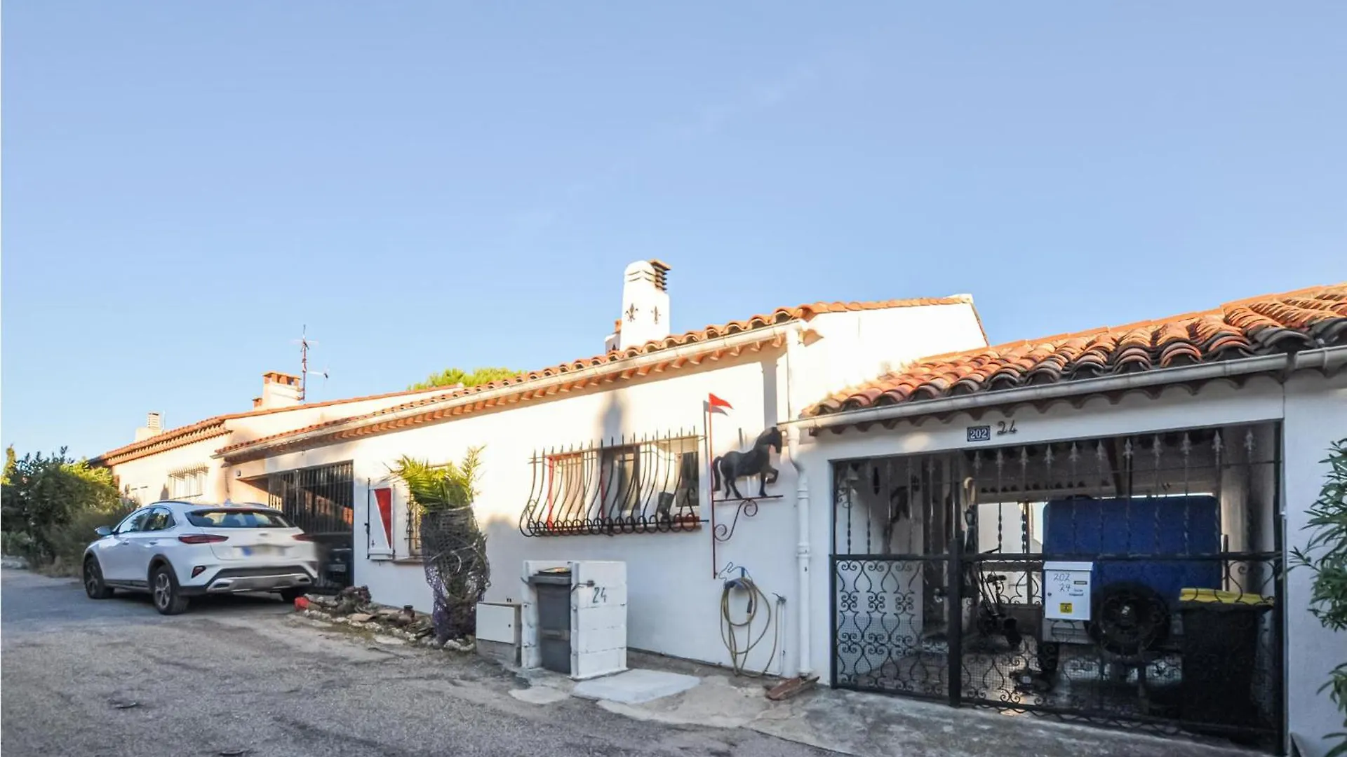 Nice Home In Roquebrune-Sur-Argens With Kitchen Saint-Peire-sur-Mer France
