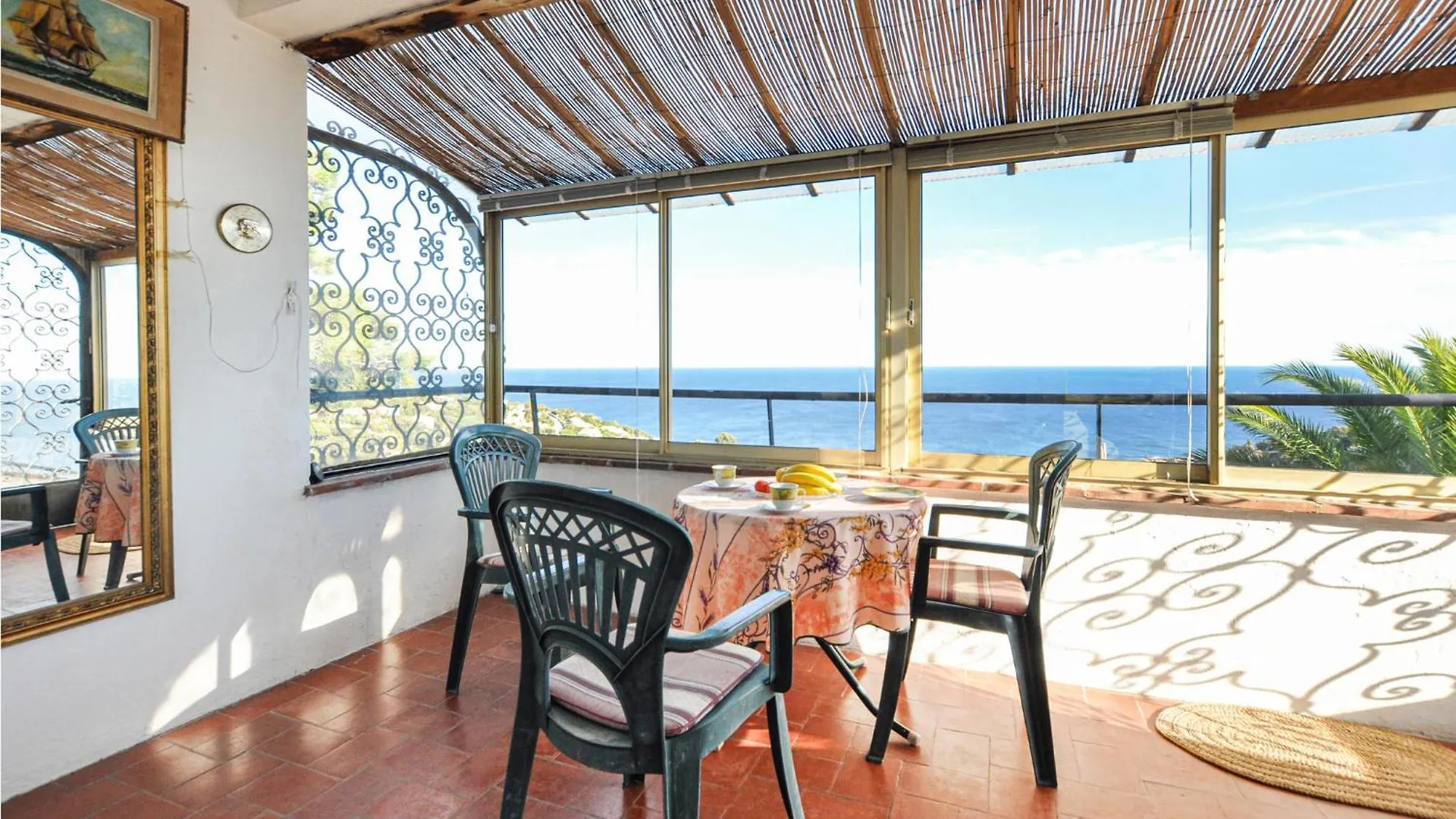 Nice Home In Roquebrune-Sur-Argens With Kitchen Saint-Peire-sur-Mer