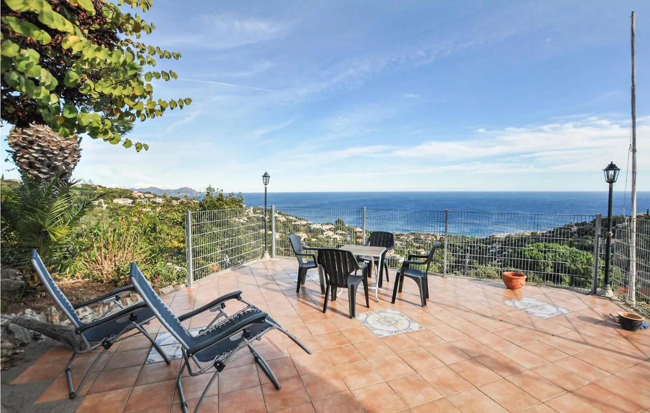 Nice Home In Roquebrune-Sur-Argens With Kitchen Saint-Peïre-sur-Mer Prázdninový dům